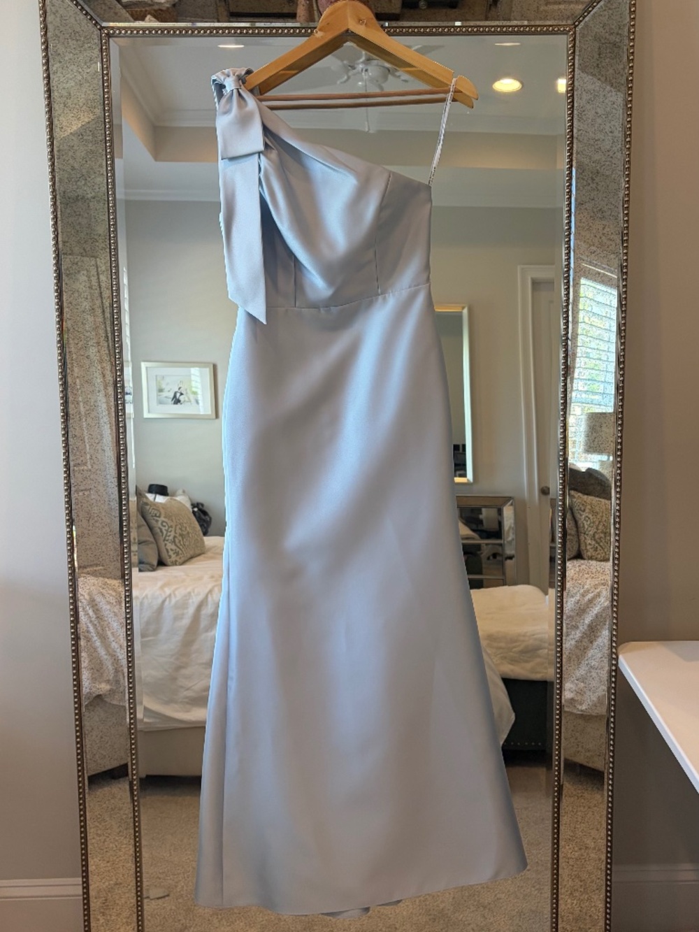 Alfred Sung Bow One-Shoulder Satin Twill Mermaid Gown